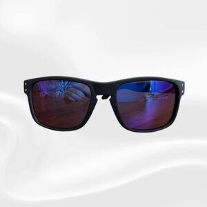 Black Wayfarer Sunglasses – Blue Mirrored Lenses